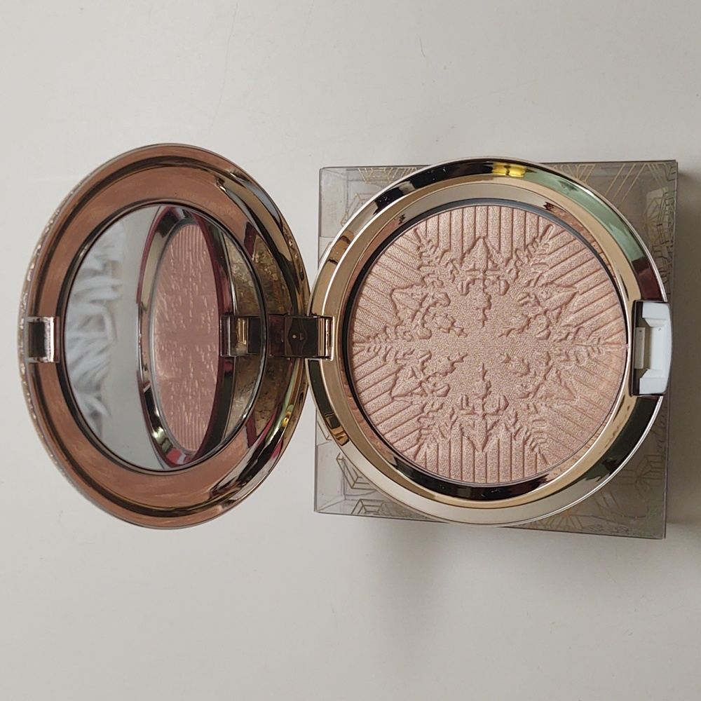 Happy go dazzely highlighter